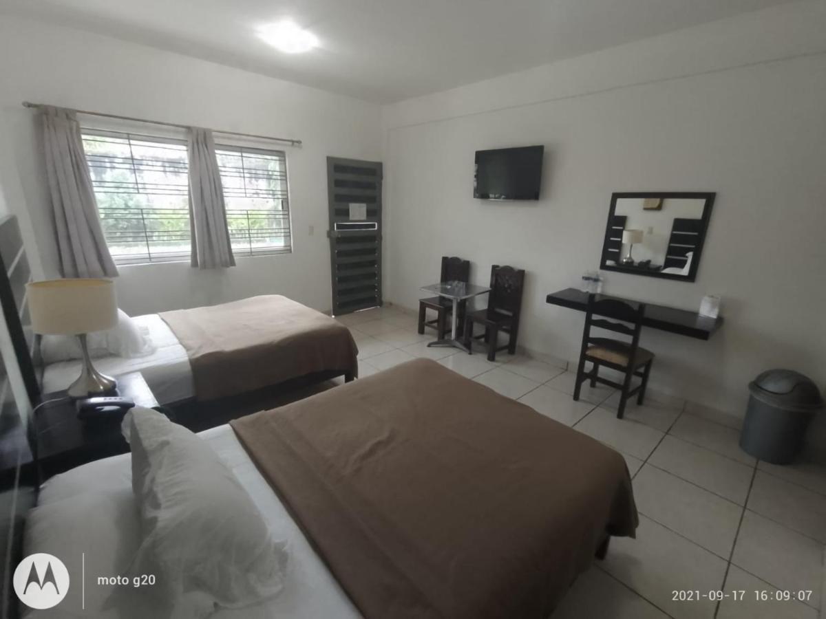 Hotel & Suites Mo Sak Tapachula Bagian luar foto